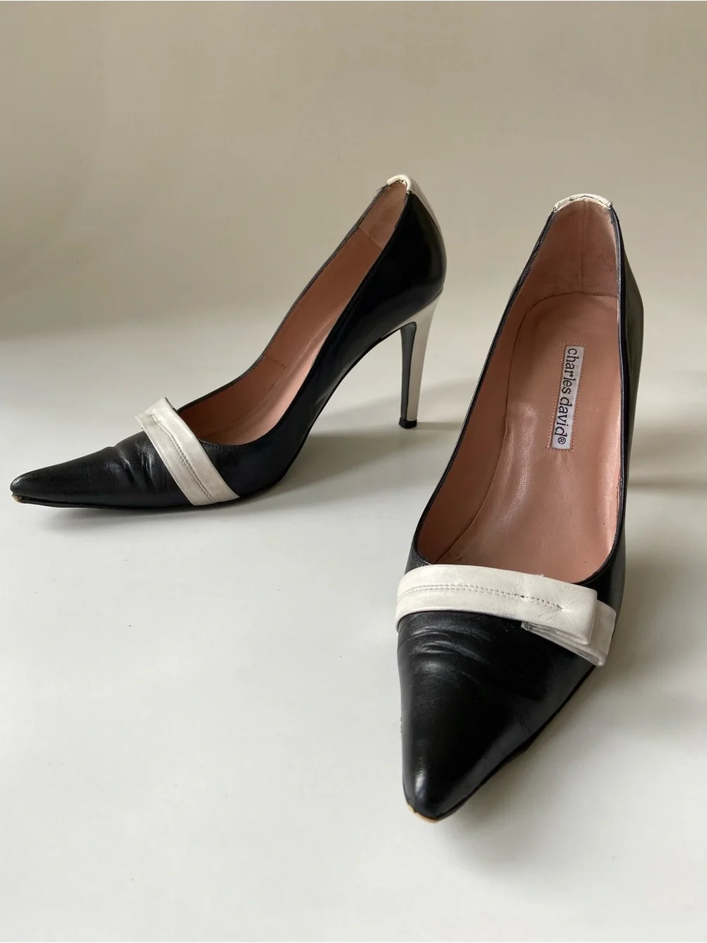 Vintage David Black and White Leather Pointed-Toe Pumps